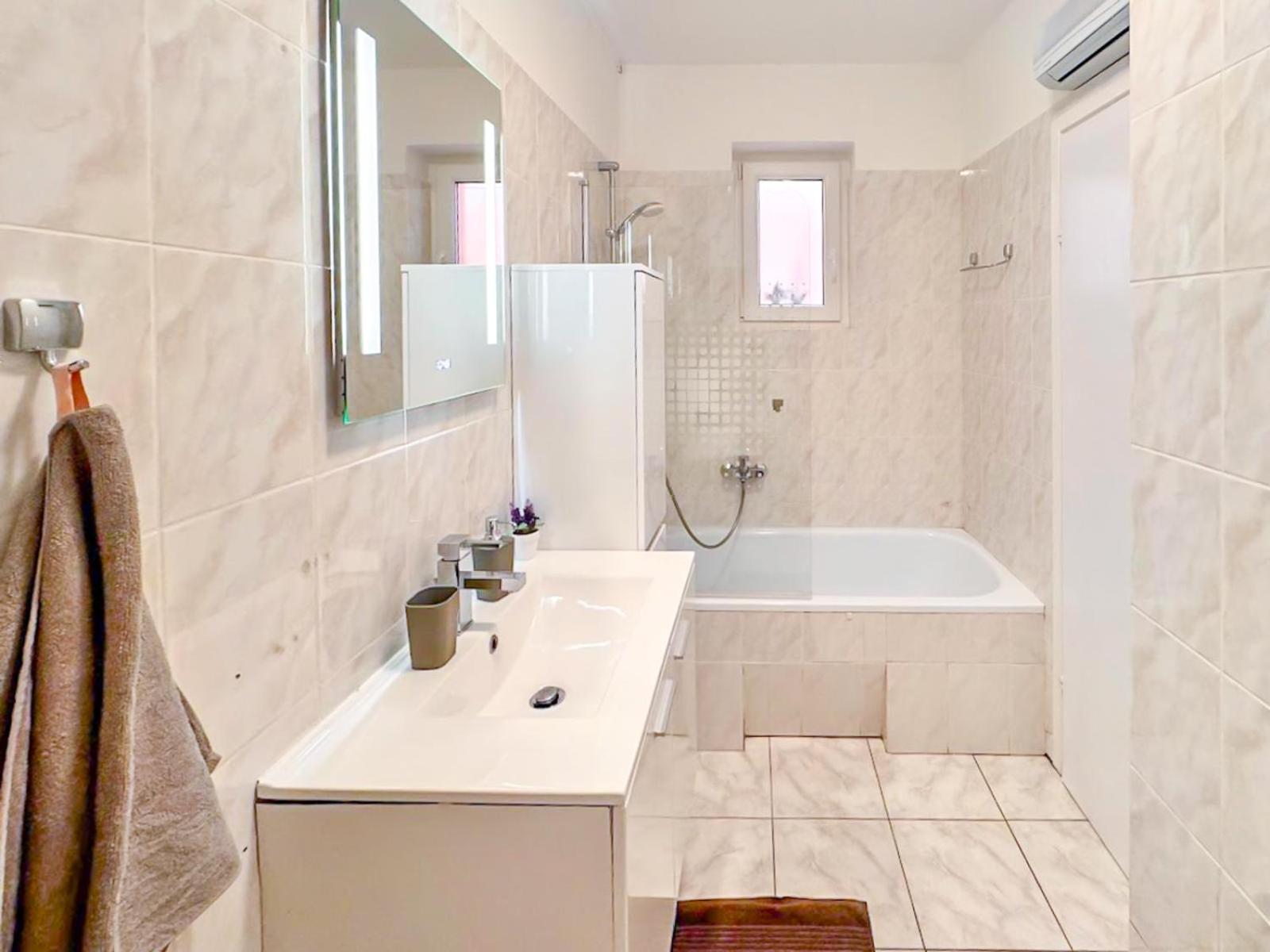 Studio Vesna With A Terrace And Sea View Rabac Ngoại thất bức ảnh